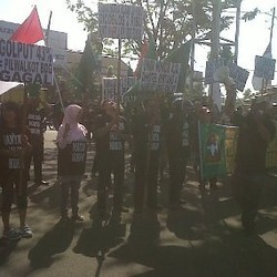 Demo Warnai Rekapitulasi Pilwalkot Bandung