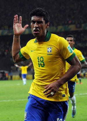 Paulinho Ingin Gabung Spurs Karena Bale