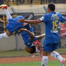 Menang Lagi dengan Mencetak 4 Gol, Persib Naik ke Urutan Dua