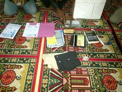 Benda Mencurigakan di Masjid Dekat Mako Brimob Ternyata Pakaian dan Buku