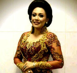 Indra Utami Makin Terpacu Lestarikan Keroncong Langgam