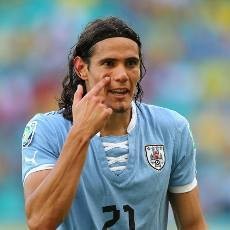 Lupakan Spekulasi, Cavani Mau Fokus Liburan