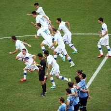 Lewat Adu Penalti Italia Kalah, Lewat Adu Penalti Italia Menang