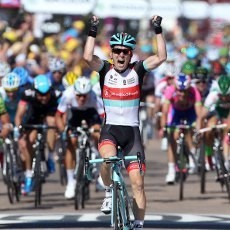 Menangi Etape Kedua, Bakelants Rebut Yellow Jersey