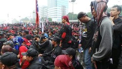 Demo di Depan DPR Bubar, Lalin Kembali Lancar