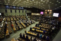  Paripurna Bahas RUU Ormas, 220 Anggota DPR Absen