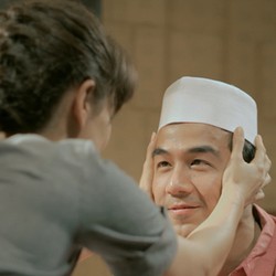 Atiqah Hasiholan: Joe Taslim Ternyata Romantis Sekali