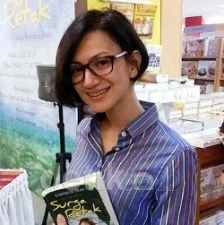 Wanda Hamidah Tertarik Bikin Buku Soal Politik