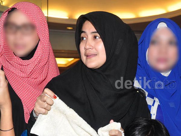 Istri Mendiang Uje Keluar dari Rumah Sakit
