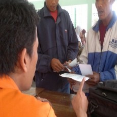 Balsem Tak Merata, Warga Korban Lumpur Lapindo Geruduk Kantor Kelurahan