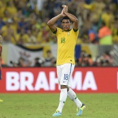 Paulinho Menuju Spurs