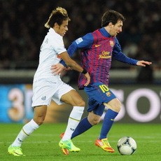 Alves: Neymar dan Messi Akan Jadi Bom