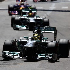 Red Bull Mulai Perhitungkan Mercedes