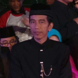 Tiba di Monas, Jokowi Disambut Meriah Pendukung Finalis Abang None