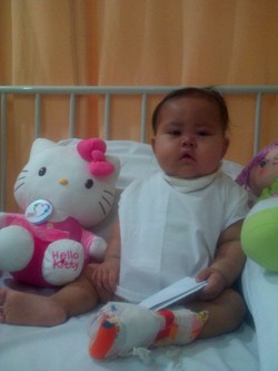 Derita Almira, Bayi yang Alami Leukemia Akut dan Kekurangan Biaya