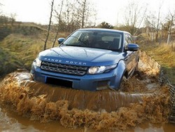 Menjajal SUV Mewah di Lahan Aslinya