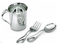 Peralatan Makan & Sepatu Rp 65 Juta Jadi Hadiah Beyonce untuk Putri Kim Kardashian