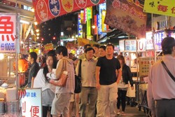 Night Market, Wisata Belanja Paling Seru di Dunia