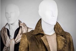 Kesepian? Kini Ada Rompi Hi-tech yang Bisa Memberi Pelukan