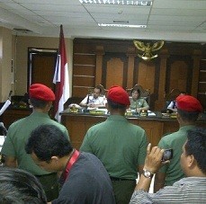 Jadi Saksi, 4 Tahanan Dibawa ke Dilmil dengan Tangan Terborgol