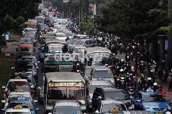 Jelang Akhir Pekan Jalanan di Jakarta Stuck!