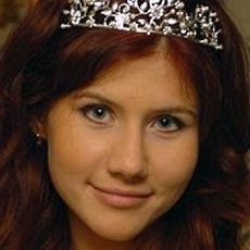 Aiihhh...! Si Cantik Anna Chapman Ajak Snowden Menikah