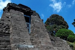 Candi Sukuh, Tempat Suci untuk Meruwat Diri