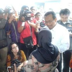 Bikin Warga Tunggu Pembagian Balsem 4 Jam, Mentan Suswono Hanya Hadir 15 Menit