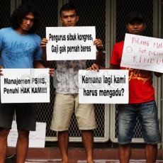 Mereka Hanya Menuntut Haknya, Tuan