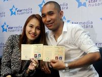 Wajah Bahagia Ayu Ting Ting dan Enji Pasca Menikah