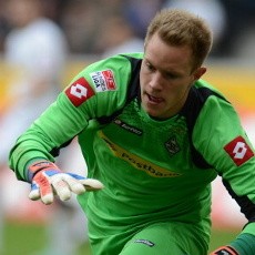 Kiper Muda Timnas Jerman Tanggapi Santai Rumor Barcelona