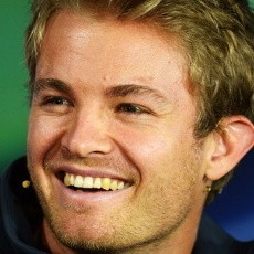 Dalam Performa Bagus, Rosberg Belum Mau Disebut Pesaing Juara