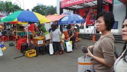 Pedagang di PRJ Kemayoran Menjerit, Omzet Merosot 