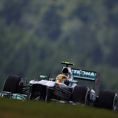 Hamilton Raih Pole, Vettel di Posisi Dua