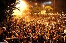 Polisi Turki Bubarkan 3.000 Demonstran