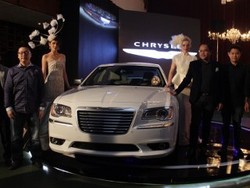 Chrysler 300C Teranyar Resmi Dijual di Indonesia