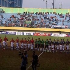 Ketika Para Selebritas dan Atlet Beradu Bola di Lapangan Hijau