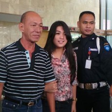 Usai 3 Jam Diperiksa KPK, Maharany Suciyono Membungkam