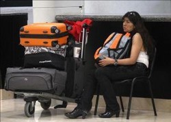 Pulang dari AS, Wanita Ini Tiba-tiba Tinggal di Bandara Meksiko