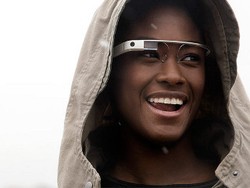 Di Masa Depan Kacamata Bisa Kendalikan Mobil