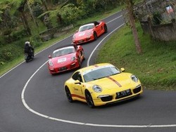 81.500 Mobil Porsche Laris di Semester Pertama 2013