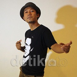 Goyang Bang Jali Diikuti Selebriti, Denny Cagur Kaget