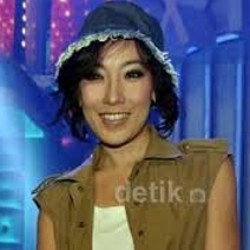 Dinilai Populer Gara-gara Mirip Ayu Dewi, Apa Kata Ary Kirana?