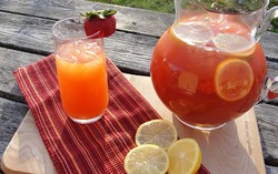 Slruup! Yuk Berbuka dengan Segar Dingin Mint Ice Tea dan Thai Iced Tea!