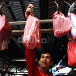 Jelang Puasa, Harga Daging Tembus Rp 100.000/Kg