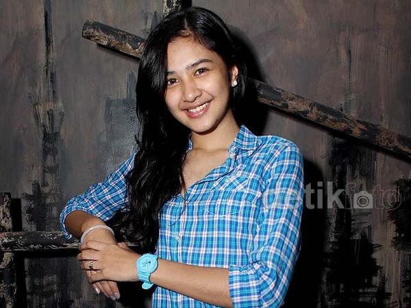 Manisnya Mikha Tambayong