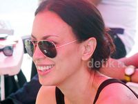 Hot Mom Sophia Mueller