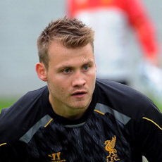 Mignolet Siap Bersaing dengan Reina
