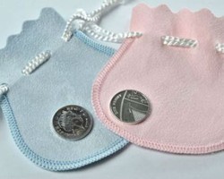 2013 Bayi yang Lahir Bersamaan dengan Anak Pangeran William Dapat Hadiah 