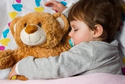 Jam Tidur Acak dan Terlalu Larut Berdampak pada IQ Anak